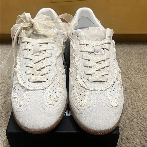 ALOHAS White Cream Sneakers - Picture 2 of 8